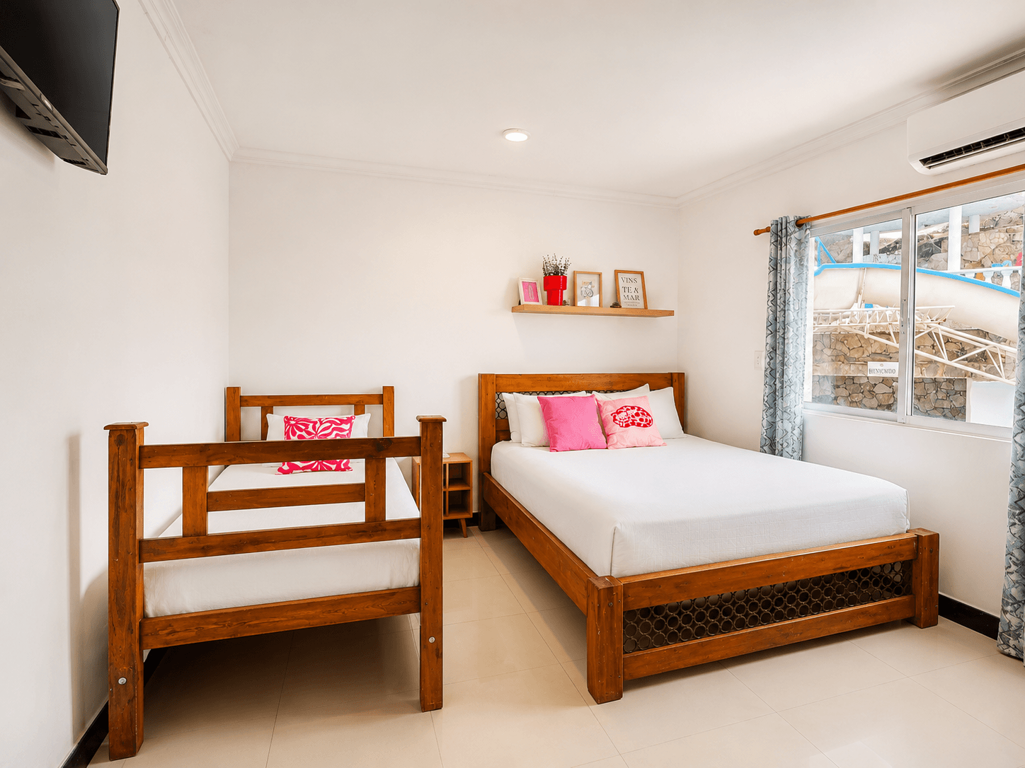 Triple Deluxe — Villa Roca